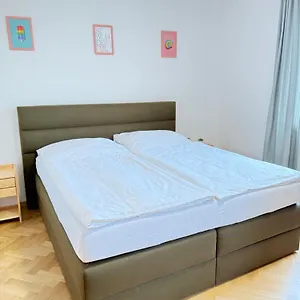 https://parkside-apartments-praha.praguehotelsweb.com
